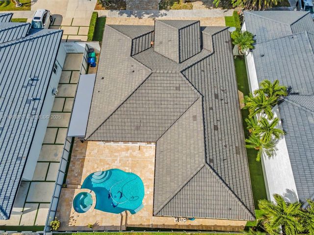 14813 NW 87th Pl, Miami Lakes, FL 33018