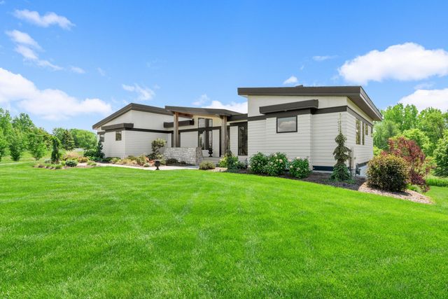 7737 Prairie Grass Pass, Credit River, MN 55372