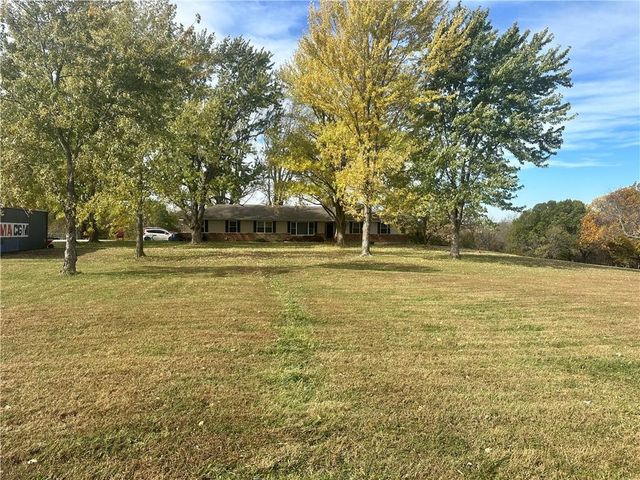 740 NW 1101st Road, Holden, MO 64040