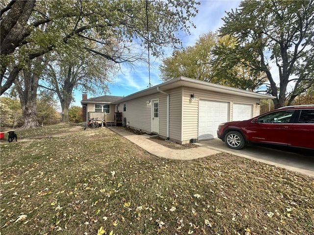 740 NW 1101st Road, Holden, MO 64040