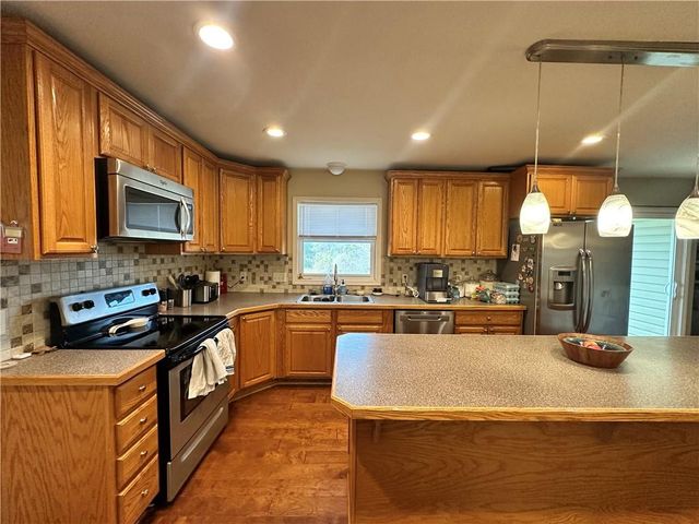 740 NW 1101st Road, Holden, MO 64040