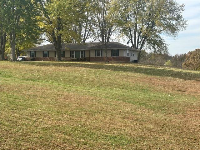 740 NW 1101st Road, Holden, MO 64040