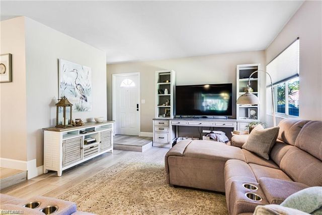 7208 Saint Anns CT, Fort Myers, FL 33908