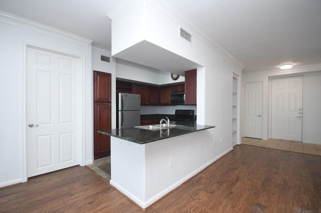 7575 Kirby Drive 1407, Houston, TX 77030