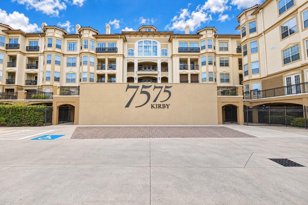 7575 Kirby Drive 1407, Houston, TX 77030