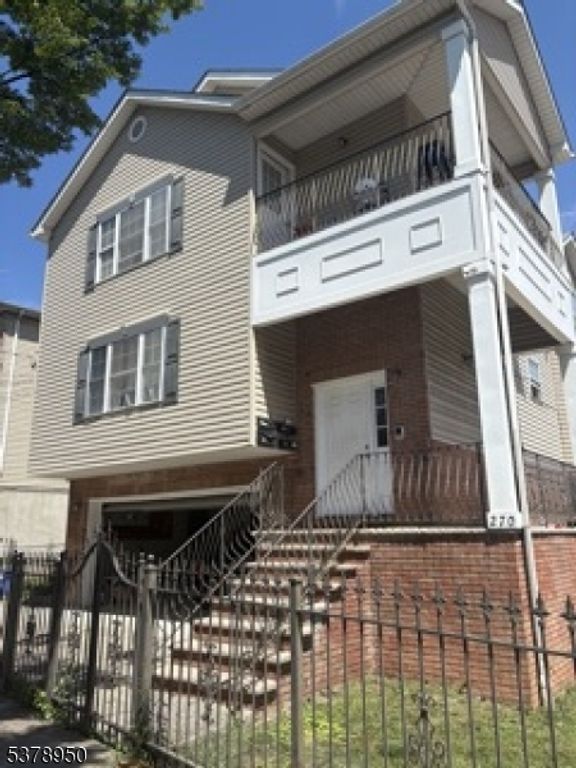 270 S 7Th St, Newark City, NJ 07103