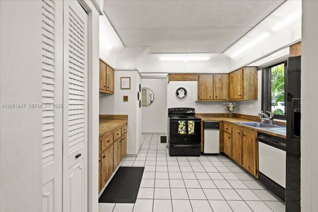 19996 NE 5th Court 4C, Miami, FL 33179