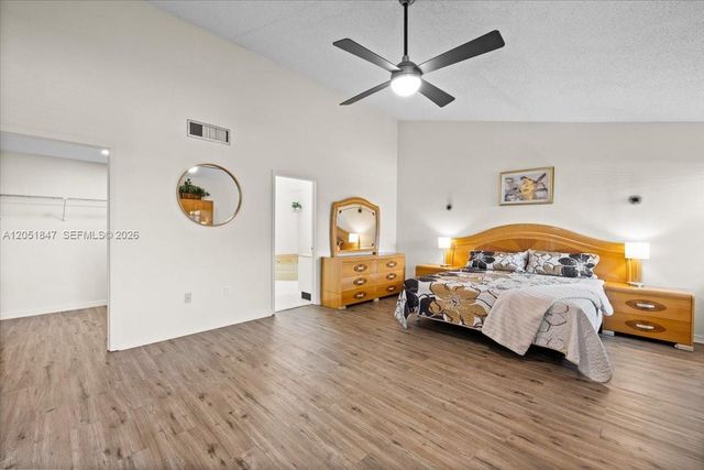 19996 NE 5th Court 4C, Miami, FL 33179
