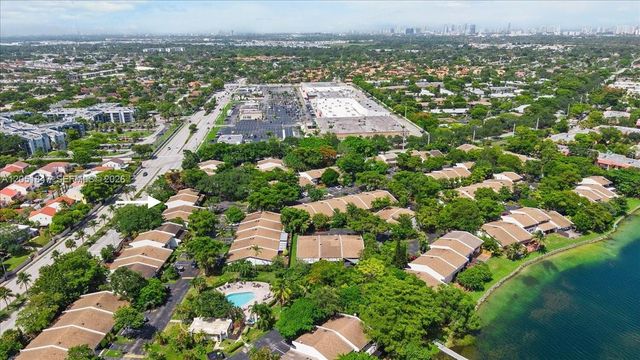 19996 NE 5th Court 4C, Miami, FL 33179