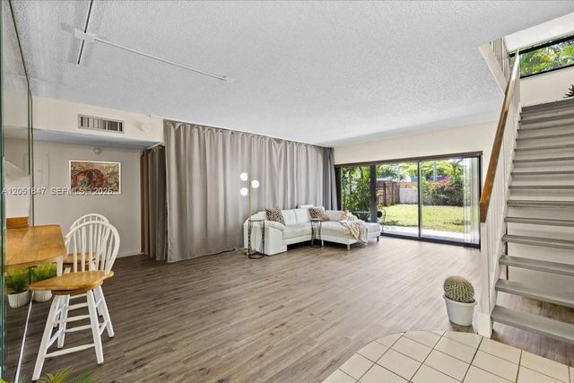 19996 NE 5th Court 4C, Miami, FL 33179