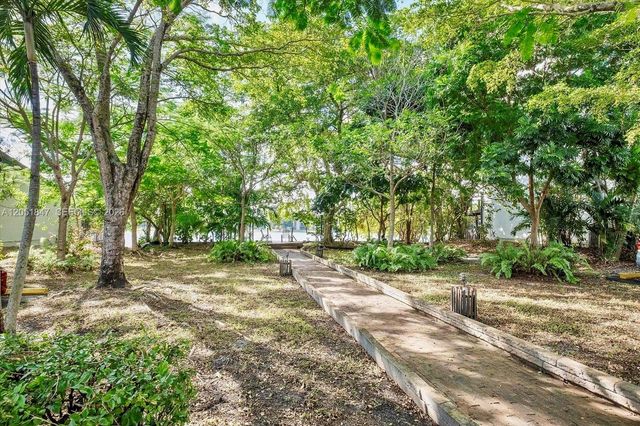 19996 NE 5th Court 4C, Miami, FL 33179