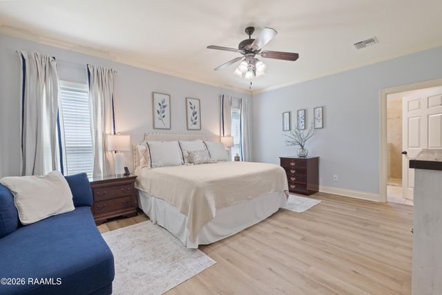 104 Devon Way, Youngsville, LA 70592