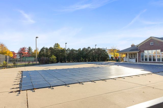 2513 Dickens Drive, Aurora, IL 60503