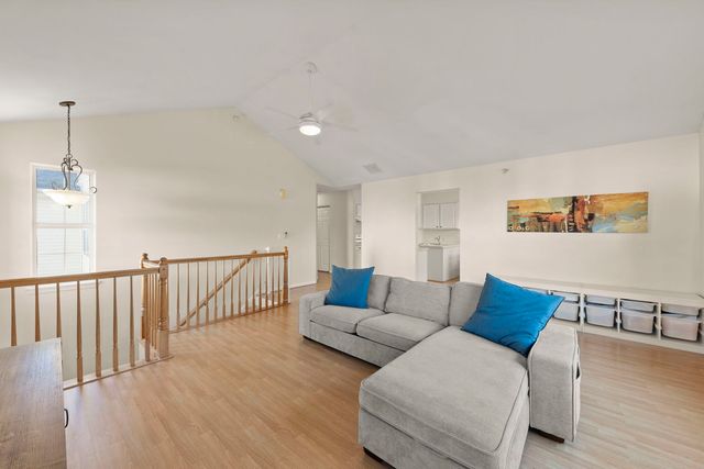 2513 Dickens Drive, Aurora, IL 60503