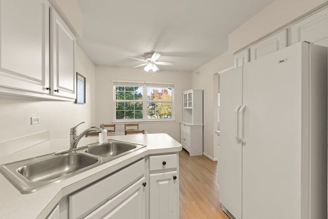 2513 Dickens Drive, Aurora, IL 60503