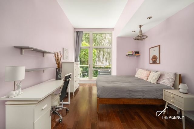130 W 19th St Apt Thd, New York City, NY 10011