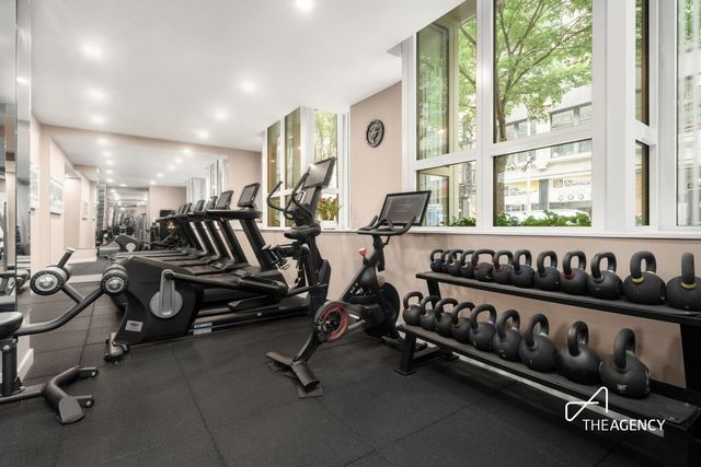 130 W 19th St Apt Thd, New York City, NY 10011