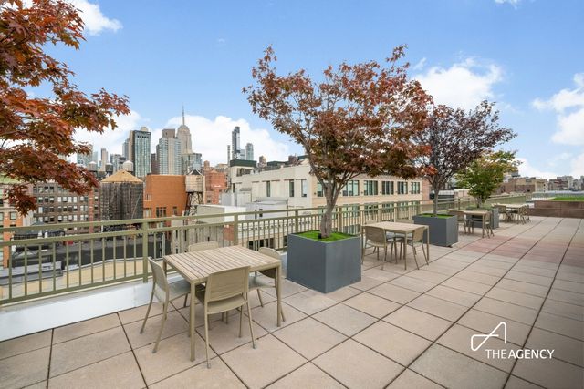 130 W 19th St Apt Thd, New York City, NY 10011