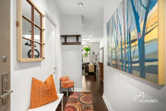 130 W 19th St Apt Thd, New York City, NY 10011