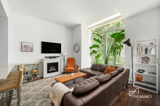 130 W 19th St Apt Thd, New York City, NY 10011