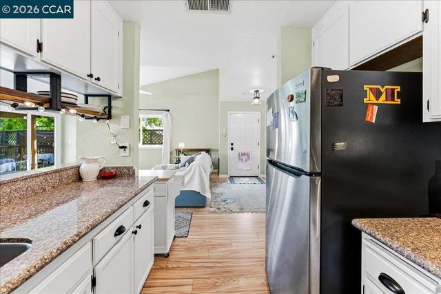 1734 Casa Grande St, Benicia, CA 94510