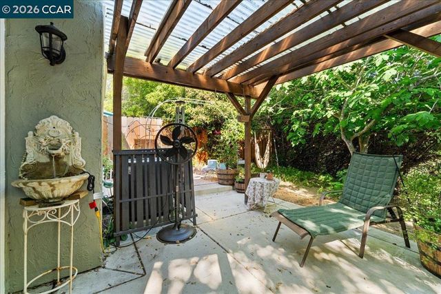 1734 Casa Grande St, Benicia, CA 94510