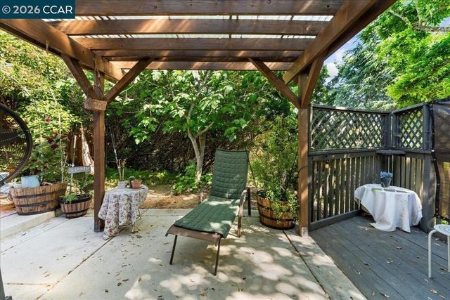 1734 Casa Grande St, Benicia, CA 94510