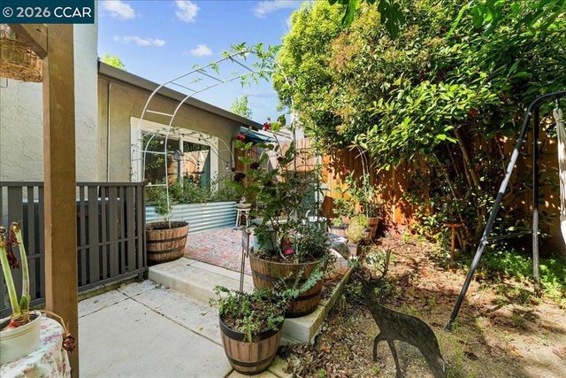 1734 Casa Grande St, Benicia, CA 94510
