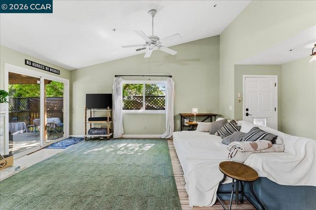 1734 Casa Grande St, Benicia, CA 94510