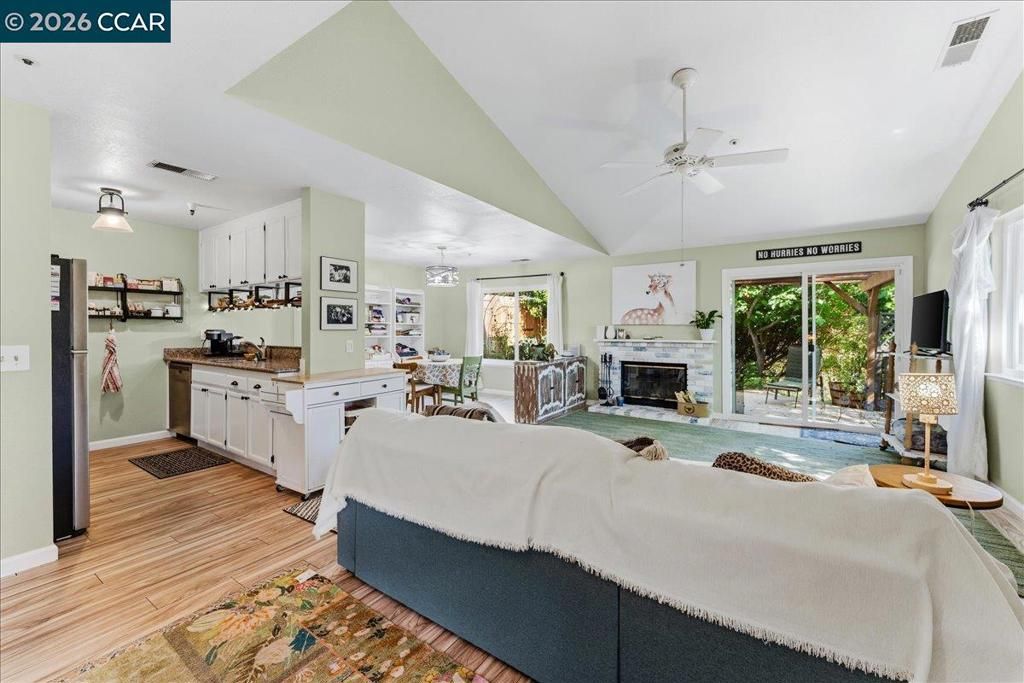 1734 Casa Grande St, Benicia, CA 94510