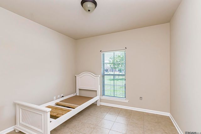 1521 S Sanctuary Ave, Gonzales, LA 70737