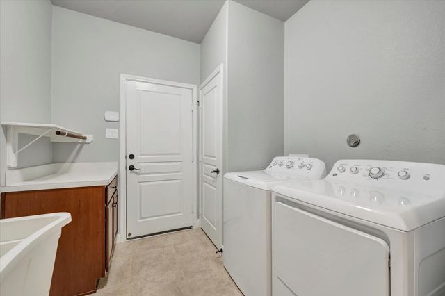 1541 Tuscan Village Drive, League City, TX 77573