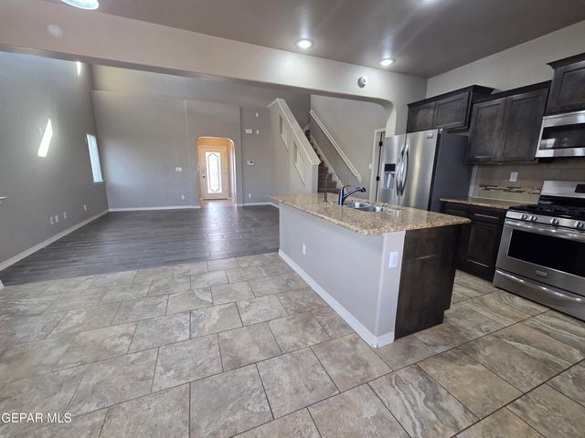 3800 LOMA JACINTO, El Paso, TX 79938