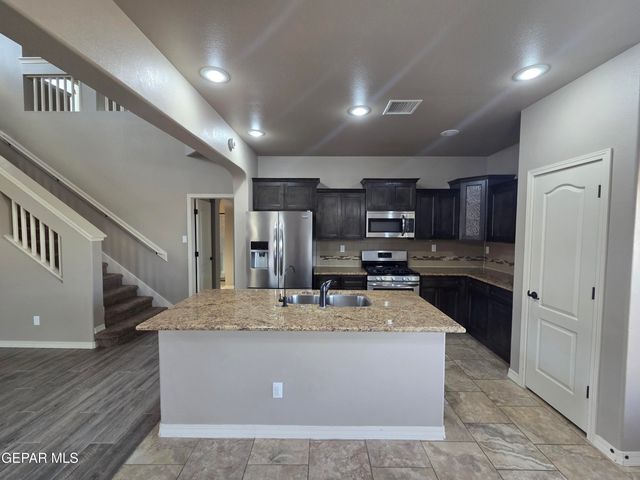 3800 LOMA JACINTO, El Paso, TX 79938