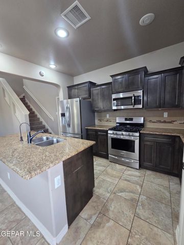 3800 LOMA JACINTO, El Paso, TX 79938