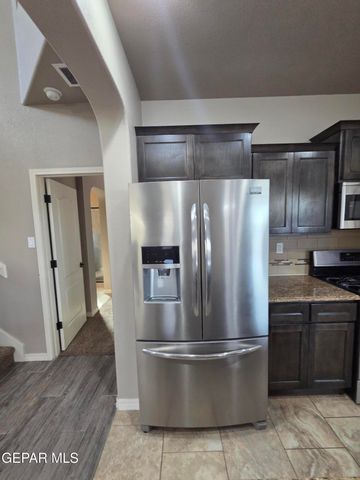 3800 LOMA JACINTO, El Paso, TX 79938