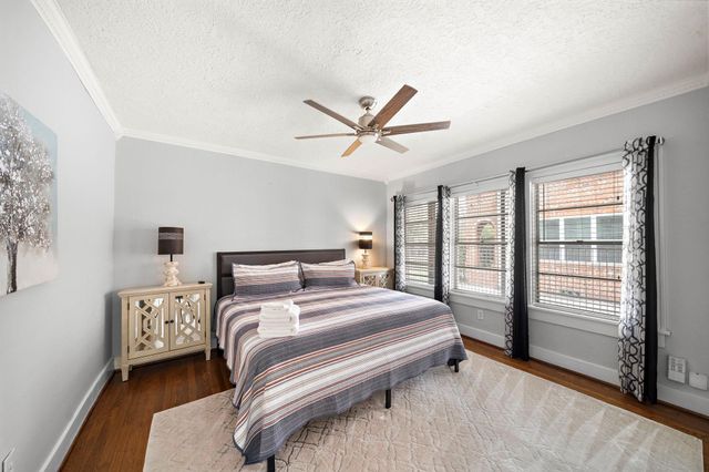 1635 Castle Court, Houston, TX 77006