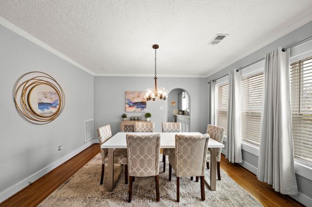 1635 Castle Court, Houston, TX 77006