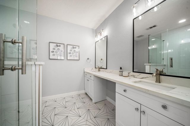 1635 Castle Court, Houston, TX 77006