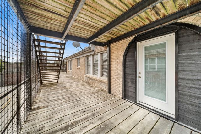 1635 Castle Court, Houston, TX 77006