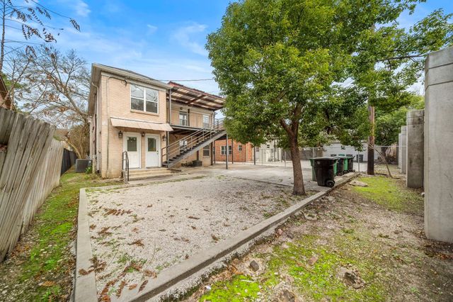 1635 Castle Court, Houston, TX 77006