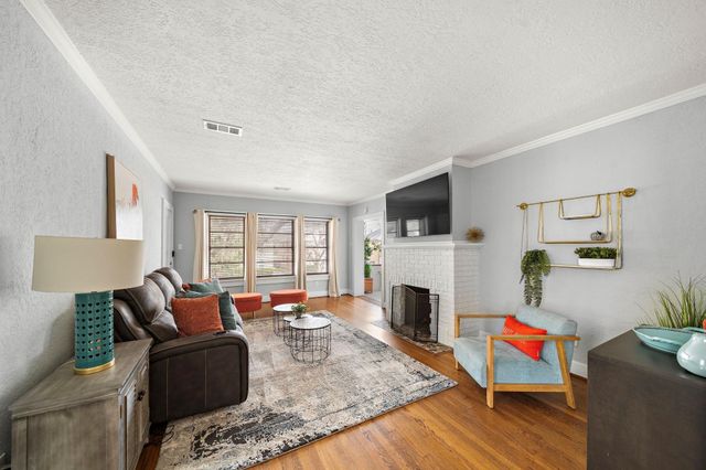 1635 Castle Court, Houston, TX 77006