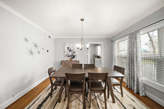 1635 Castle Court, Houston, TX 77006