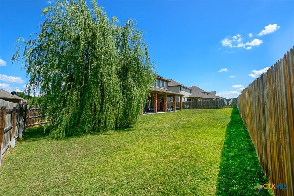 Image 32 of property listing at 2502 Dante Court, Harker Heights, TX 76548