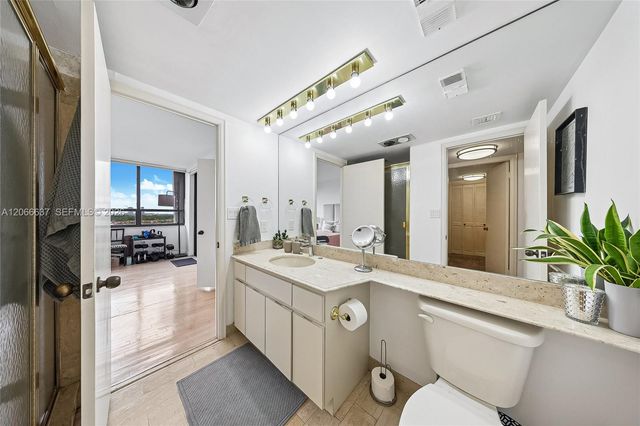 3 Grove Isle Drive C1208, Miami, FL 33133
