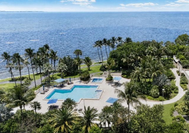 3 Grove Isle Drive C1208, Miami, FL 33133
