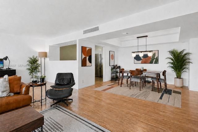 3 Grove Isle Drive C1208, Miami, FL 33133