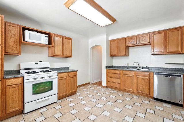 1632 Columbia Drive SE, Albuquerque, NM 87106