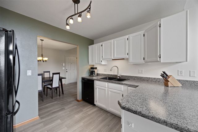 4131 Blue Jay Drive NE Unit C, Cedar Rapids, IA 52402