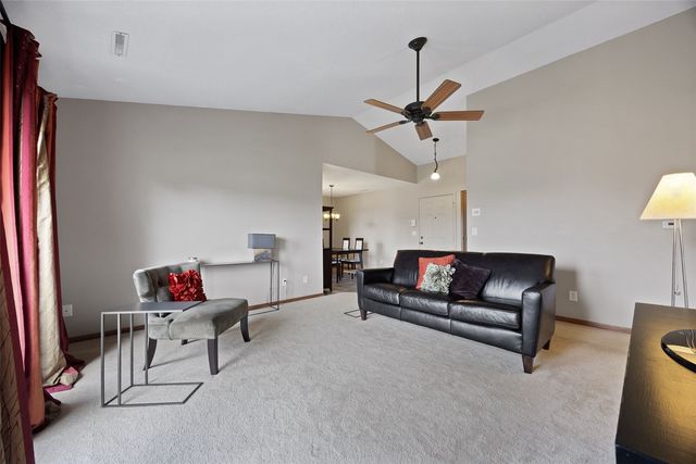 4131 Blue Jay Drive NE Unit C, Cedar Rapids, IA 52402